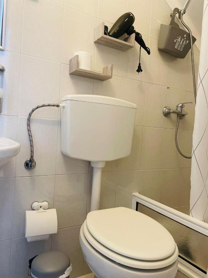 Besugo'S House Rooms & Apartment نازاريه المظهر الخارجي الصورة